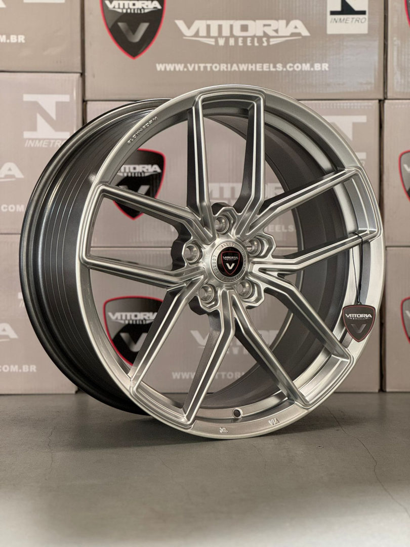 4 RODAS VITTORIA ESSEN / ARO 19X8,5 (5X112) ET45