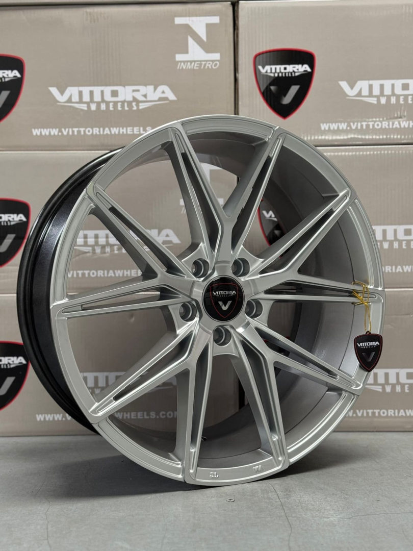 4 RODAS VITTORIA ZAGREB / ARO 19X8,5 (5X112) ET40